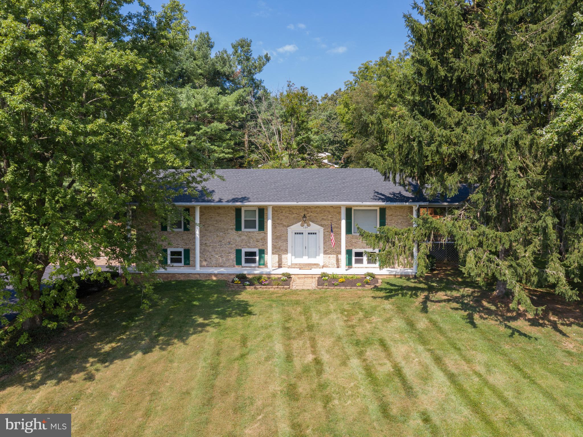 139 Stonebrook Road Winchester, VA 22602 - Photo 3 of 38 Gallery Image 3