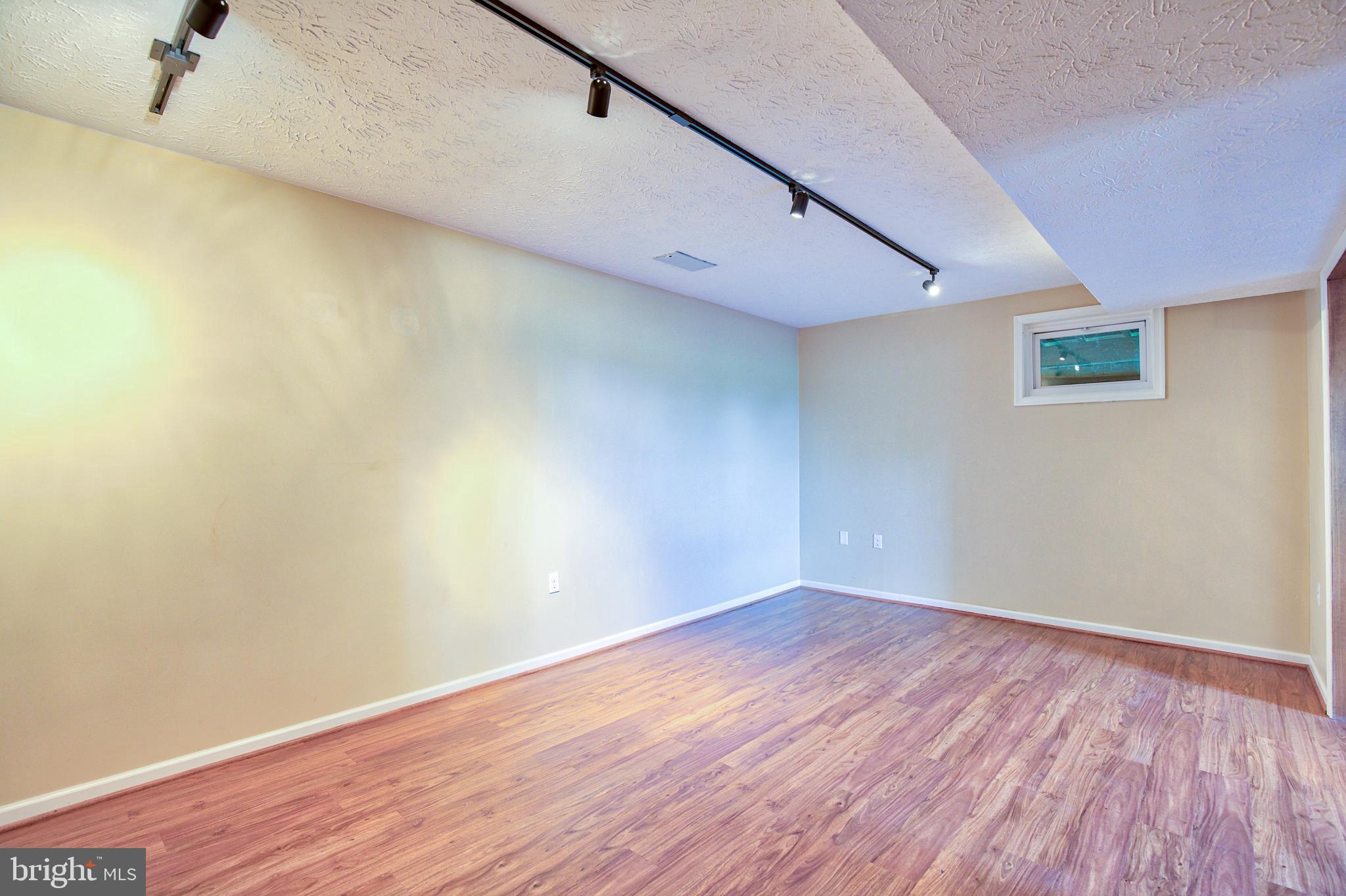 139 Stonebrook Road Winchester, VA 22602 - Photo 33 of 38 Gallery Image 33