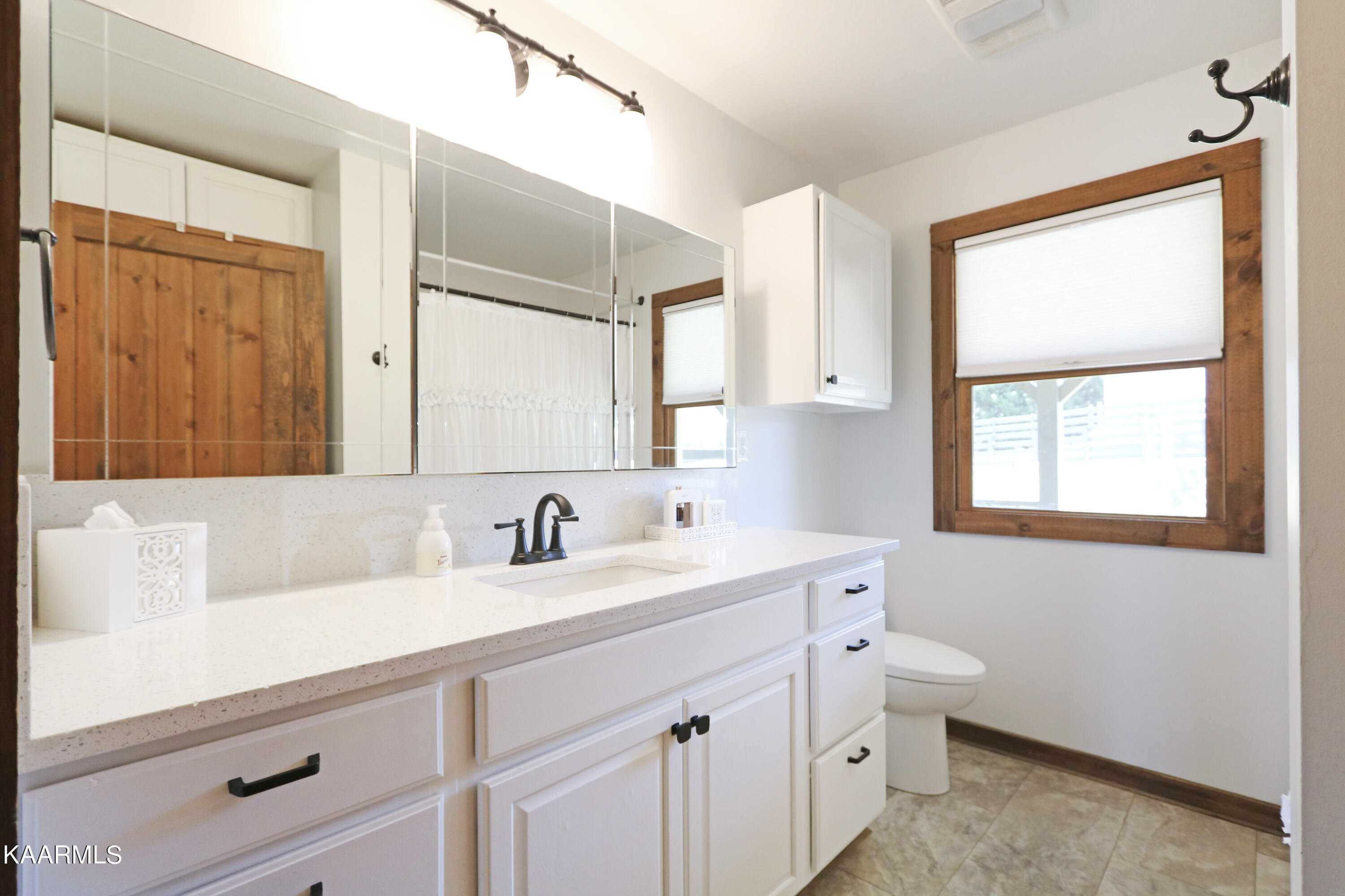 5771 Beals Chapel Road Lenoir City, TN 37772 - Photo 38 of 60 40_Full Bath 1 View 1