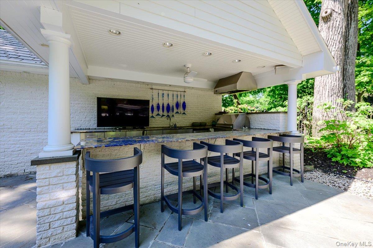 126 Station Road Great Neck, NY 11023 - Photo 45 of 49