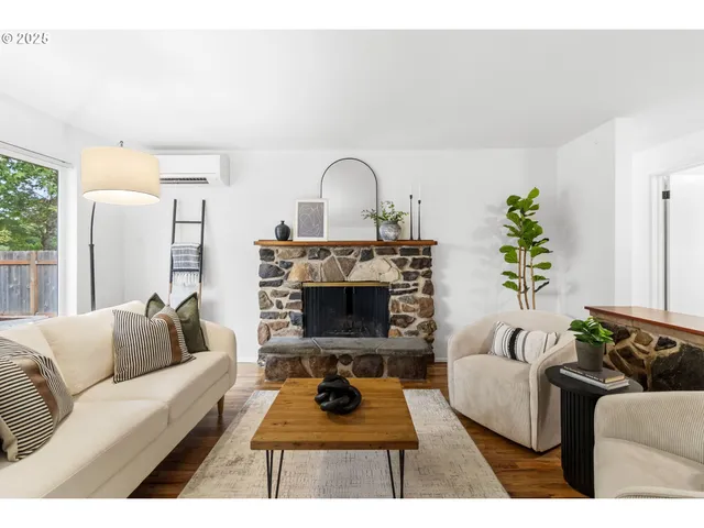 $449,000 | 2133 Jeppesen Acres Road, Eugene, OR 97401