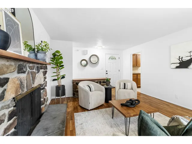 $449,000 | 2133 Jeppesen Acres Road, Eugene, OR 97401