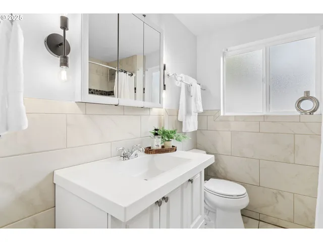 $449,000 | 2133 Jeppesen Acres Road, Eugene, OR 97401