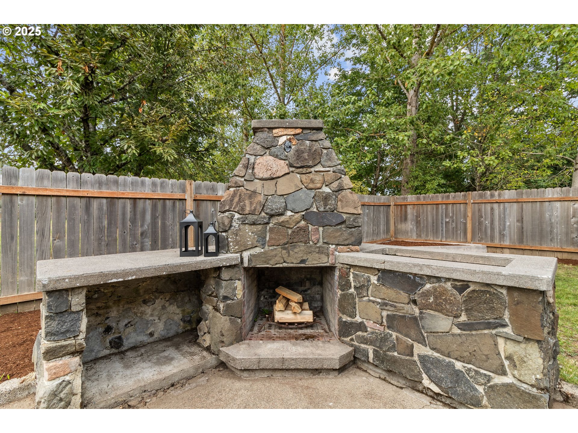 2133 Jeppesen Acres Road Eugene, OR 97401 - Photo 29 of 33 Fireplace Outside