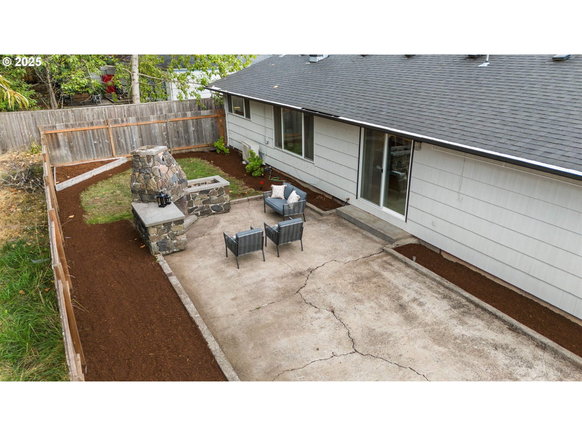 2133 Jeppesen Acres Road Eugene, OR 97401 - Photo 30 of 33 Backyard
