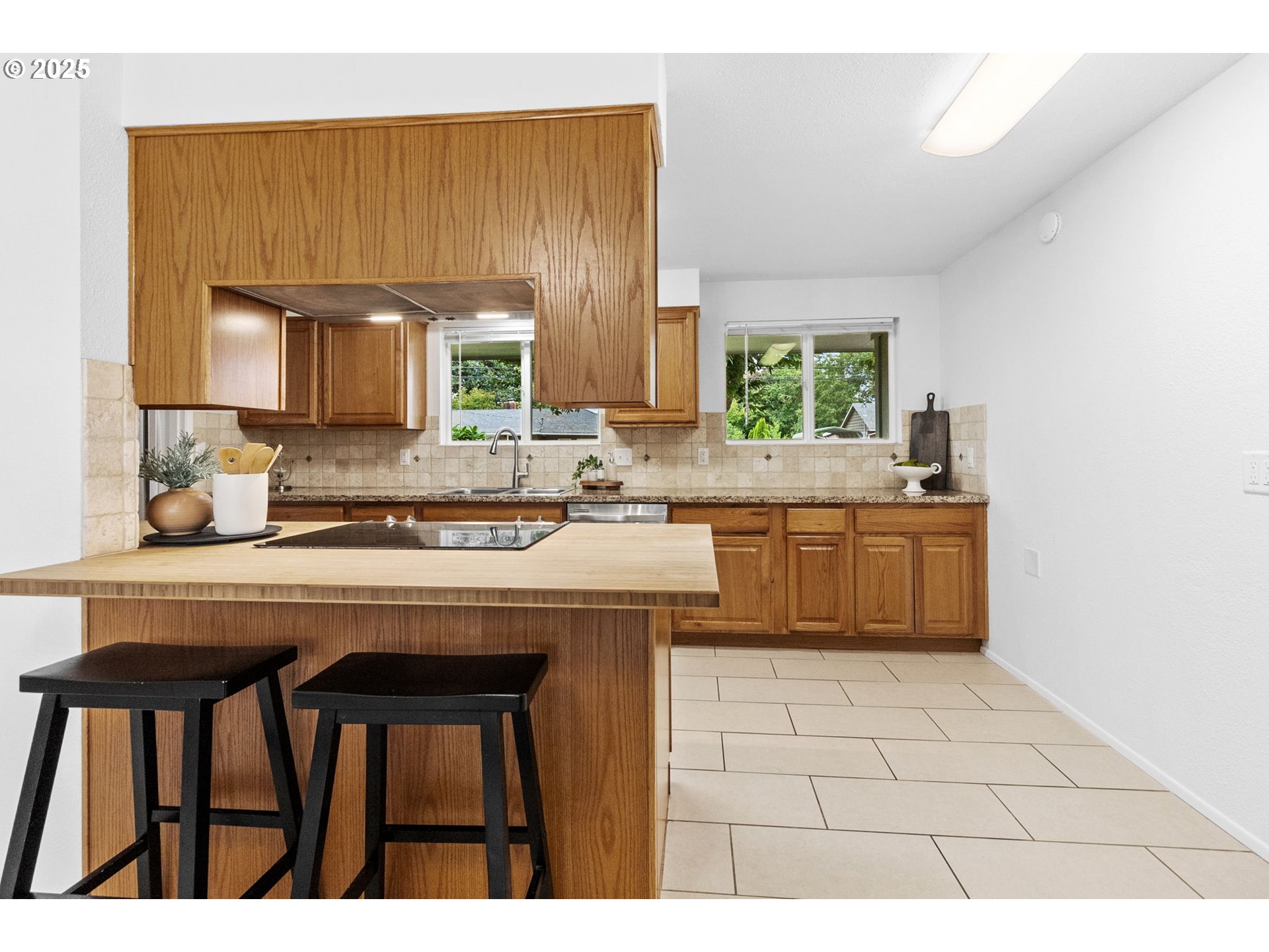 2133 Jeppesen Acres Road Eugene, OR 97401 - Photo 10 of 33 Gallery Image 10