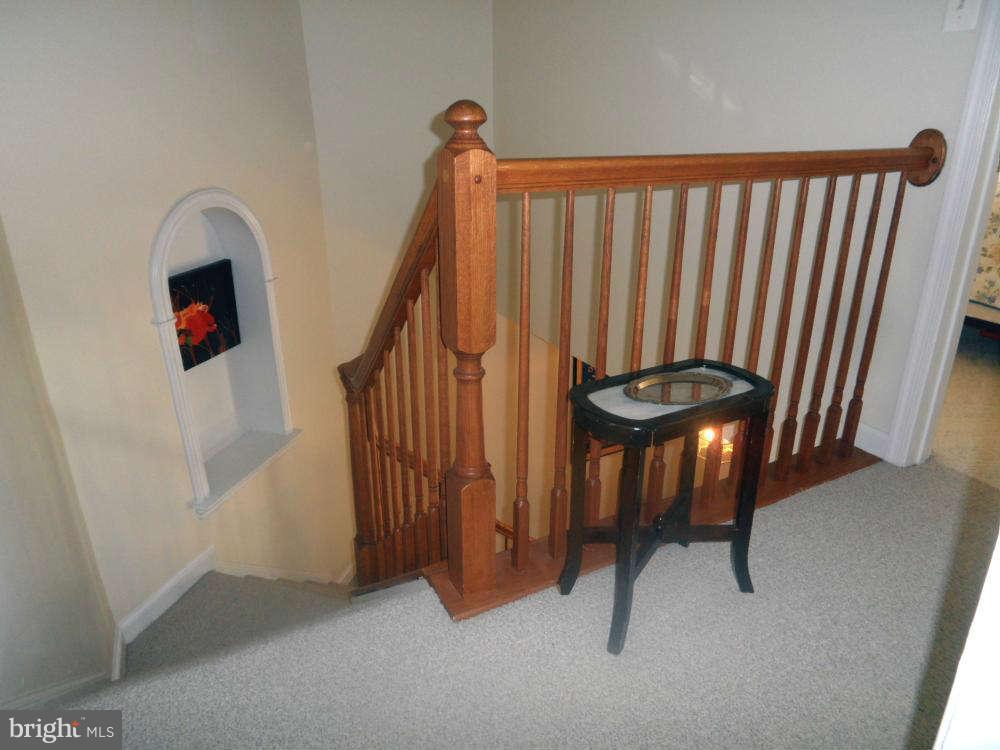 2528 Five Shillings Road Frederick, MD 21701 - Photo 6 of 24 Stairway with built-in display niche