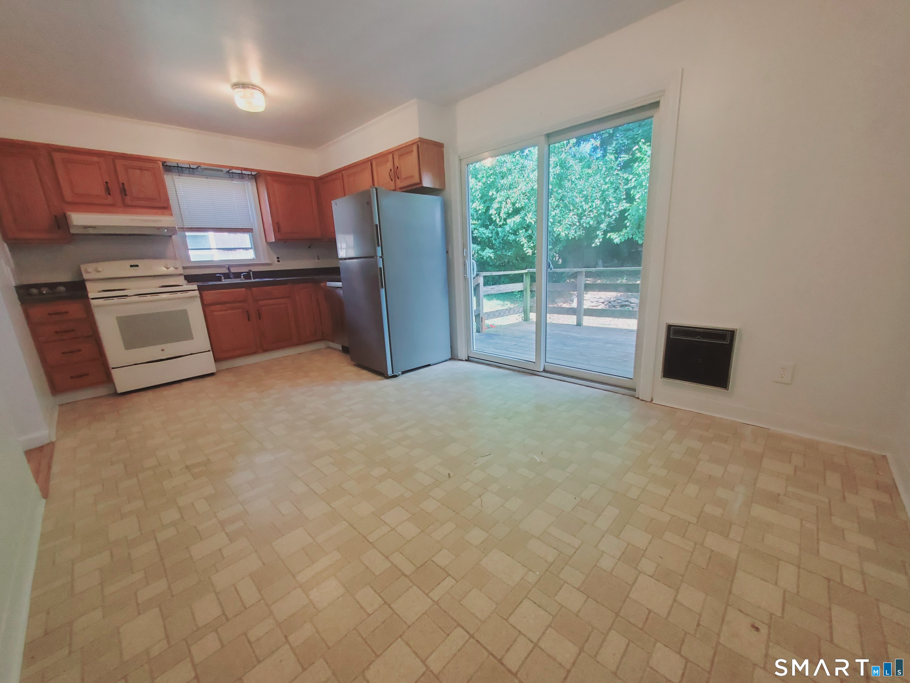 313 Flax Hill Road, Unit A Norwalk, CT 06854 - Photo 3 of 11