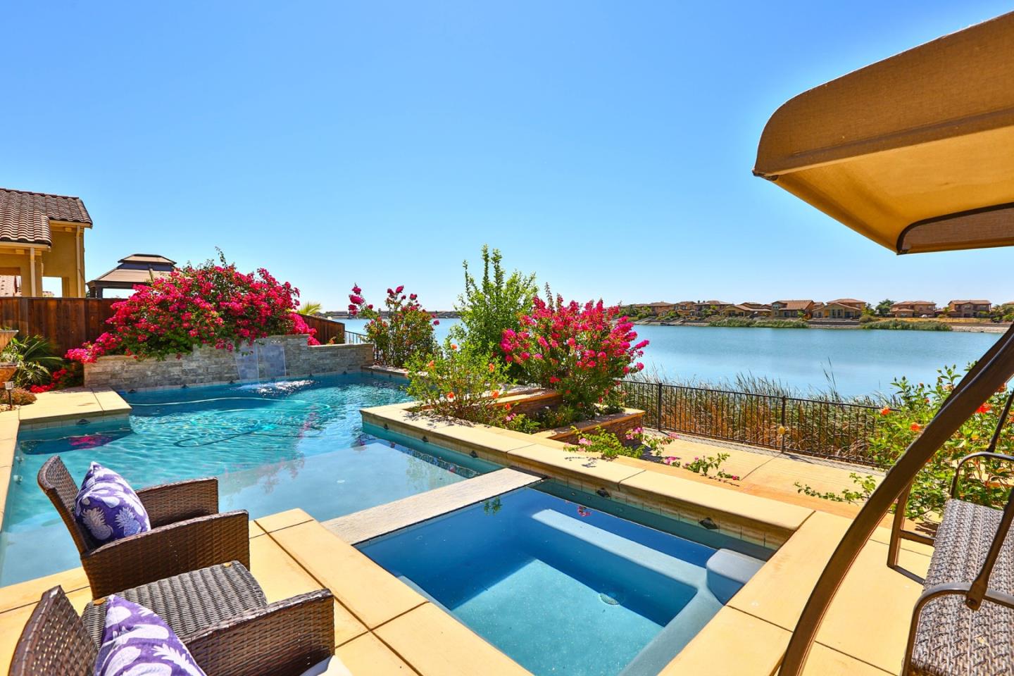 4192 Chiavari Way Manteca, CA 95337 - Photo 19 of 67 a view of a chairs and table in the patio