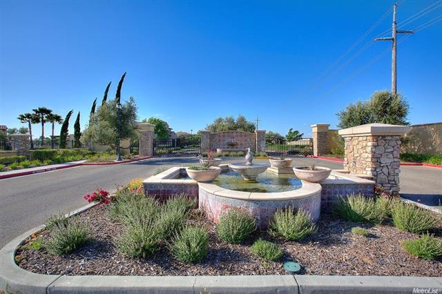 4192 Chiavari Way Manteca, CA 95337 - Photo 67 of 67 a view of a patio with couches and a table and chairs