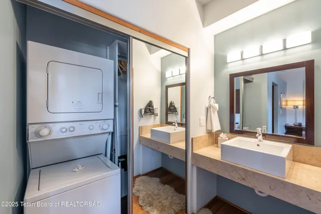 $775,000 | 170 North Millward Street, Unit 306, Jackson, WY 83001