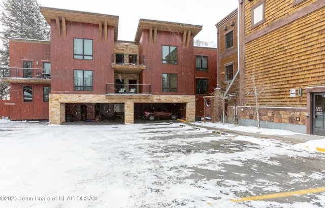 $775,000 | 170 North Millward Street, Unit 306, Jackson, WY 83001