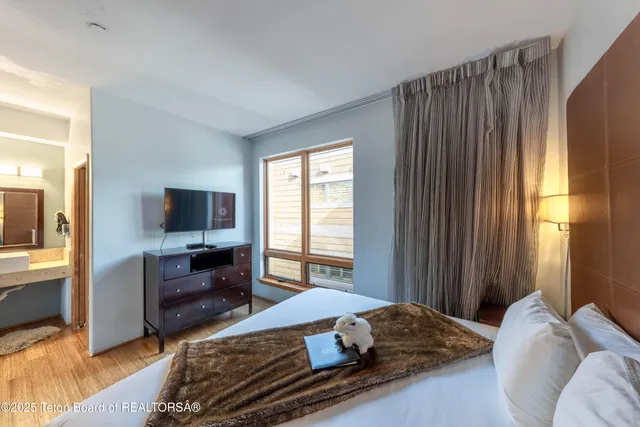 $775,000 | 170 North Millward Street, Unit 306, Jackson, WY 83001