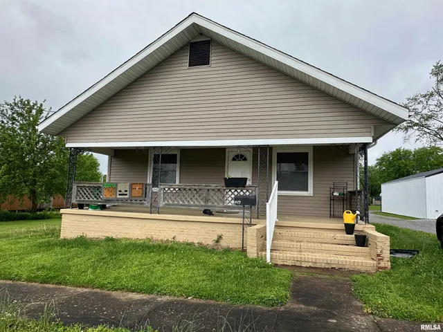 $104,500 | 1417 South Ledford Street, Harrisburg, IL 62946