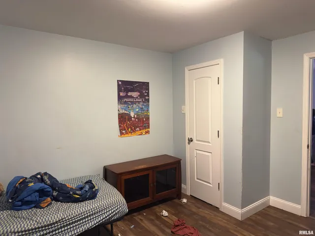 $104,500 | 1417 South Ledford Street, Harrisburg, IL 62946