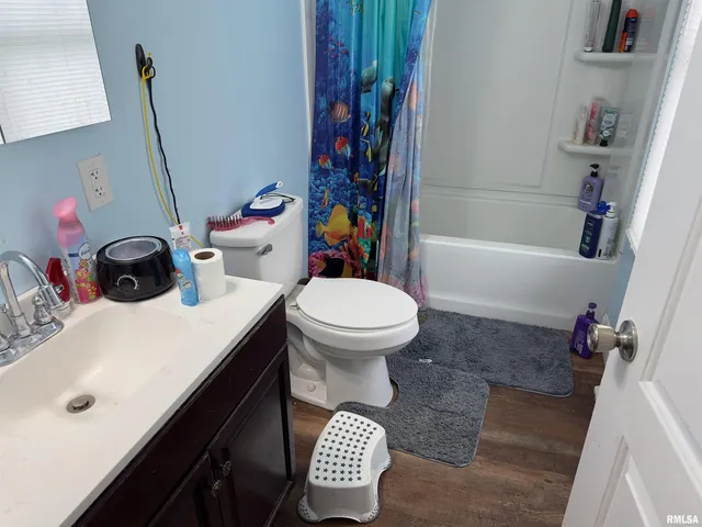 $104,500 | 1417 South Ledford Street, Harrisburg, IL 62946