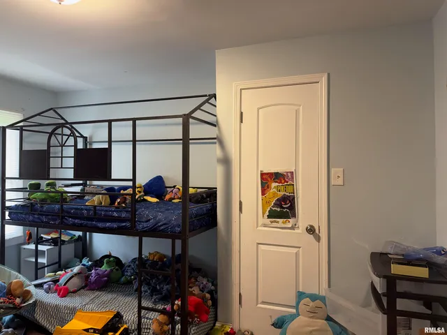 $104,500 | 1417 South Ledford Street, Harrisburg, IL 62946