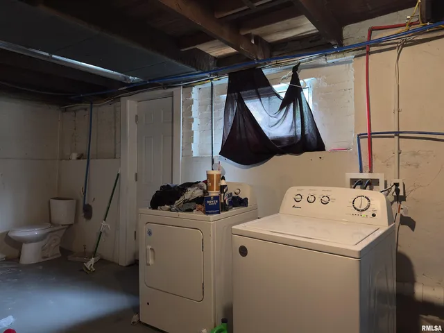 $104,500 | 1417 South Ledford Street, Harrisburg, IL 62946