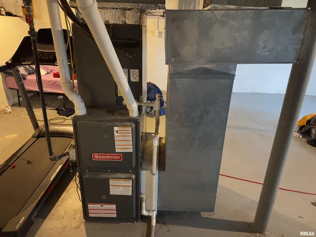 $104,500 | 1417 South Ledford Street, Harrisburg, IL 62946