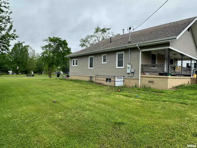 $104,500 | 1417 South Ledford Street, Harrisburg, IL 62946