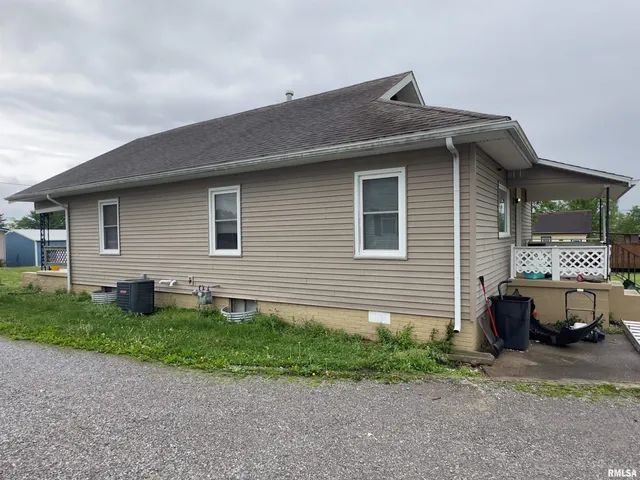 $104,500 | 1417 South Ledford Street, Harrisburg, IL 62946
