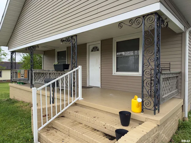 $104,500 | 1417 South Ledford Street, Harrisburg, IL 62946