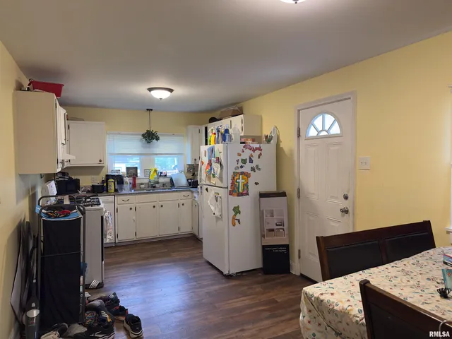 $104,500 | 1417 South Ledford Street, Harrisburg, IL 62946