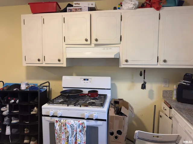 $104,500 | 1417 South Ledford Street, Harrisburg, IL 62946