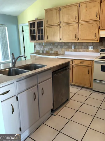 $1,795 | 290 Monmouth Drive, Fayetteville, GA 30214