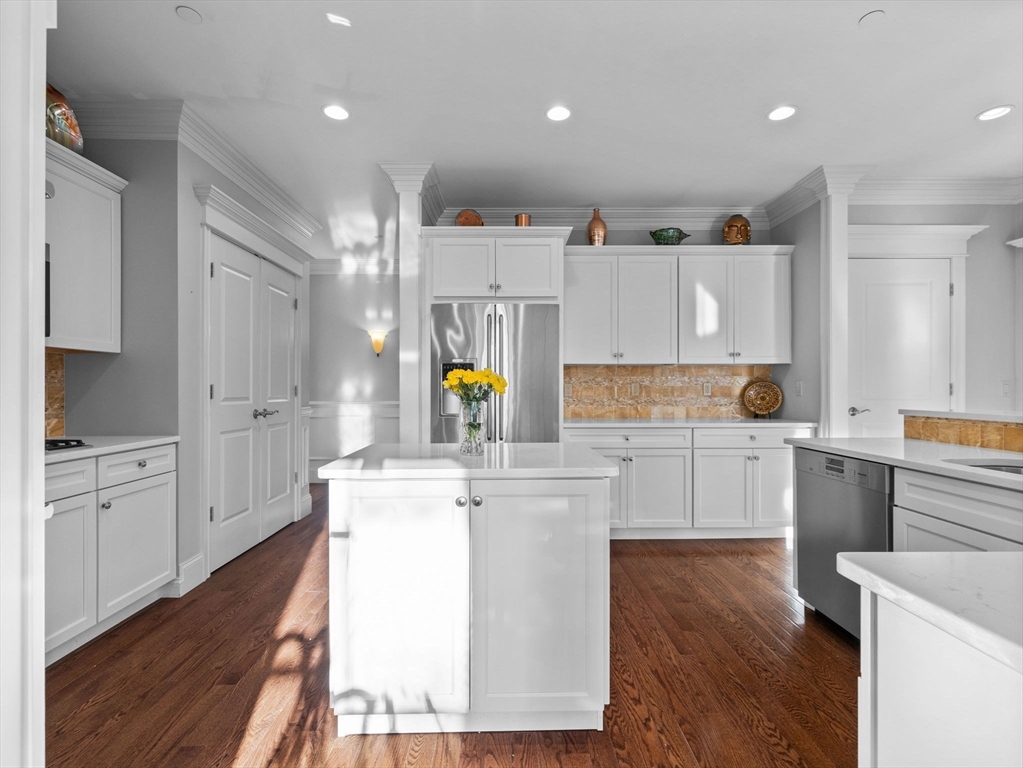 4 Hawthorne Lane, Unit 4 Dover, MA 02030 - Photo 11 of 38