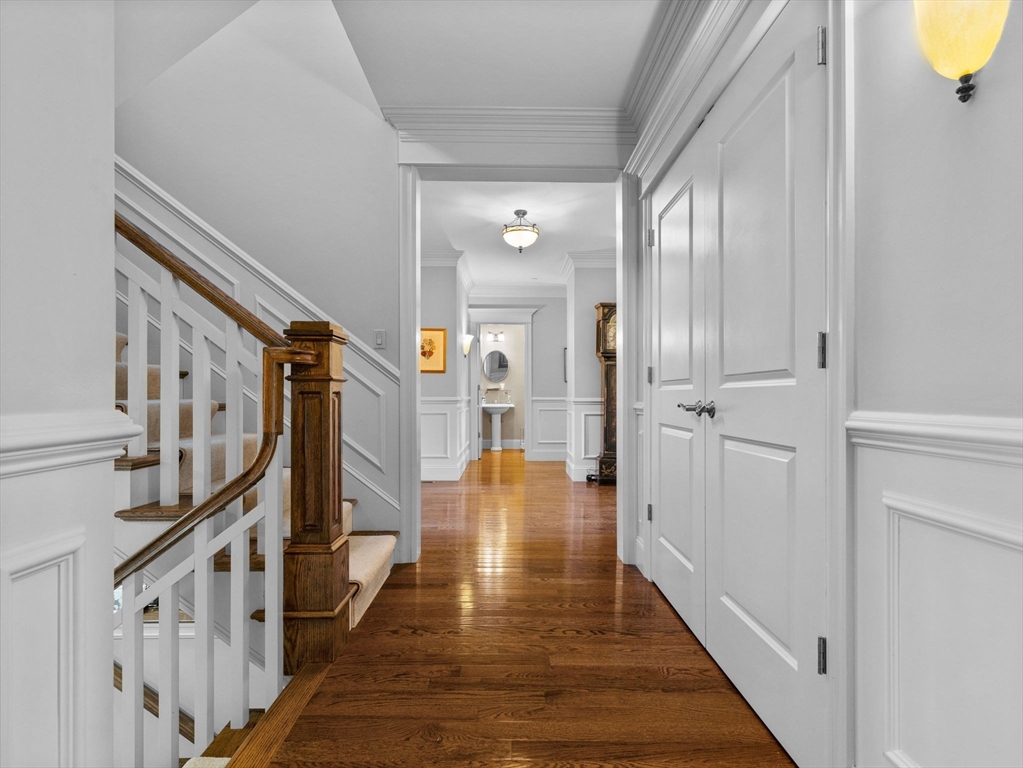 4 Hawthorne Lane, Unit 4 Dover, MA 02030 - Photo 14 of 38