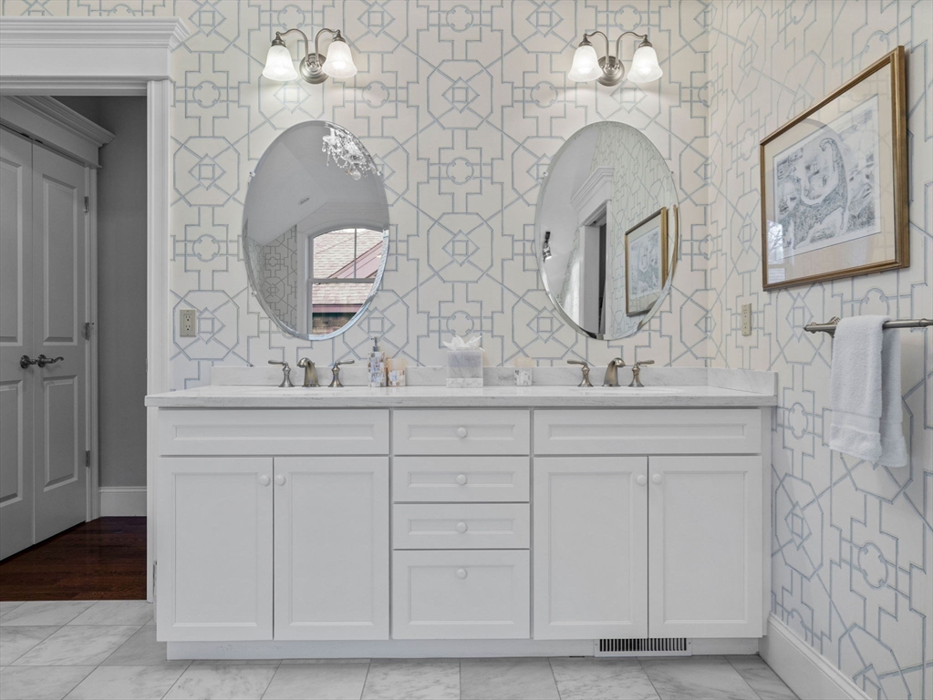 4 Hawthorne Lane, Unit 4 Dover, MA 02030 - Photo 25 of 38