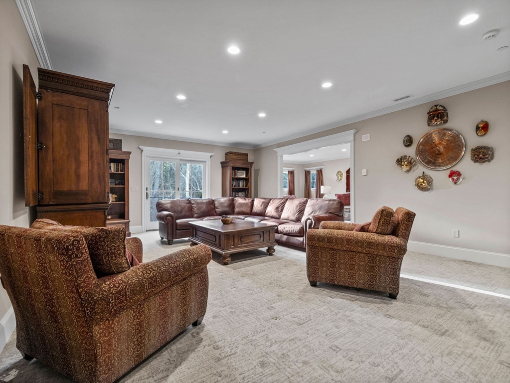 4 Hawthorne Lane, Unit 4 Dover, MA 02030 - Photo 31 of 38