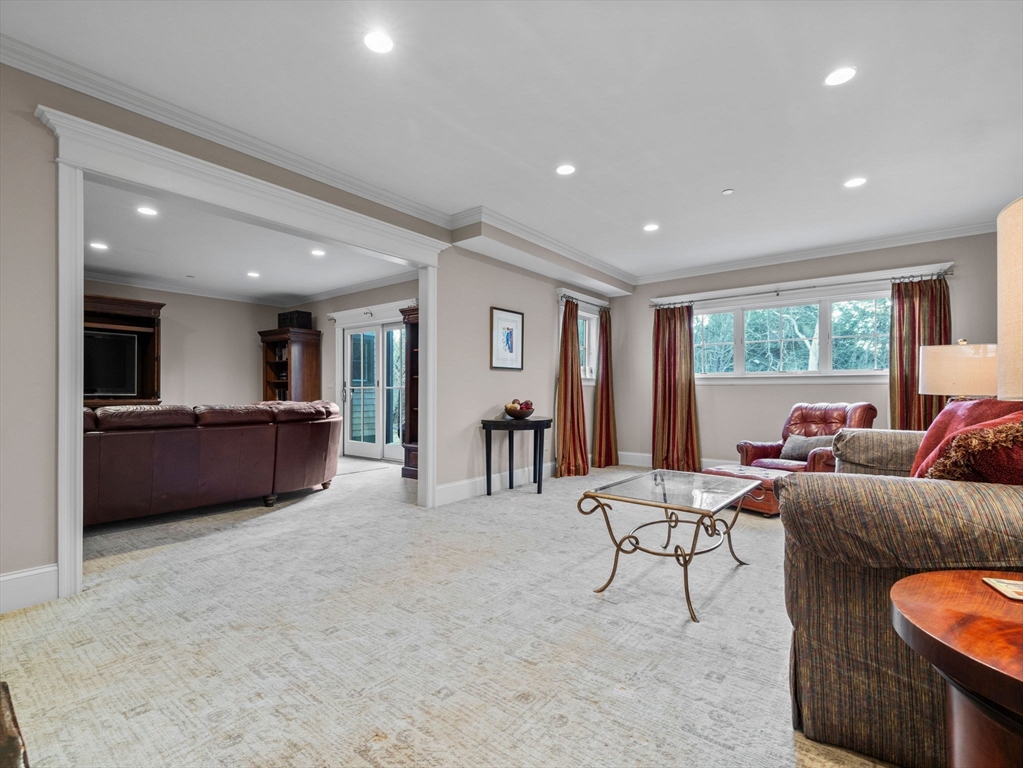 4 Hawthorne Lane, Unit 4 Dover, MA 02030 - Photo 34 of 38