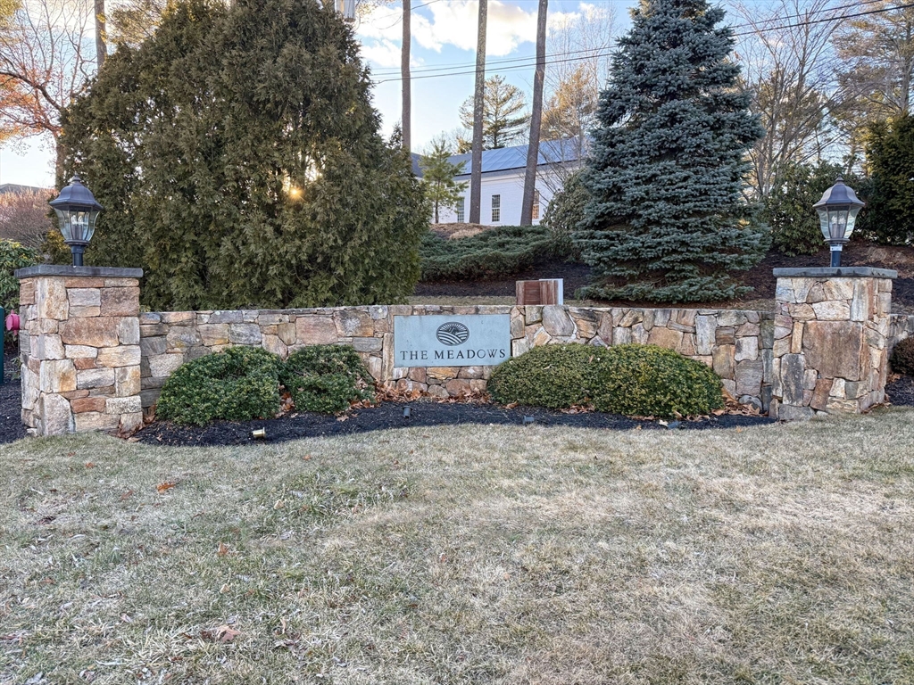 4 Hawthorne Lane, Unit 4 Dover, MA 02030 - Photo 38 of 38