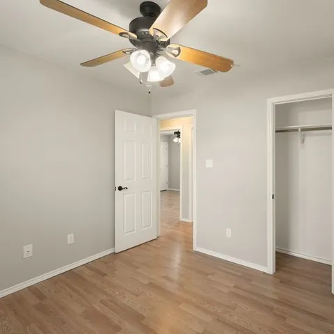 $2,100 | 108 Halawa Court, Bastrop, TX 78602