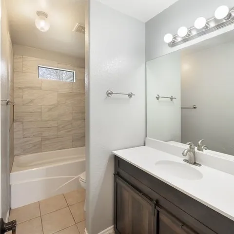 $2,100 | 108 Halawa Court, Bastrop, TX 78602