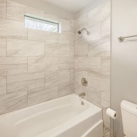 $2,100 | 108 Halawa Court, Bastrop, TX 78602