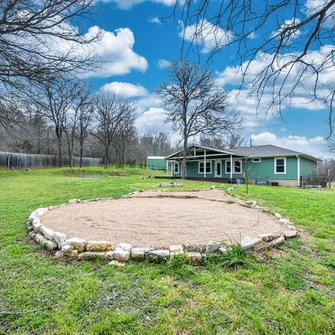 $2,100 | 108 Halawa Court, Bastrop, TX 78602