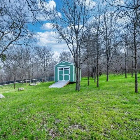 $2,100 | 108 Halawa Court, Bastrop, TX 78602