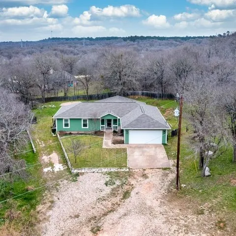 $2,100 | 108 Halawa Court, Bastrop, TX 78602