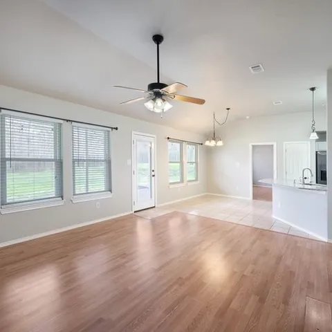 $2,100 | 108 Halawa Court, Bastrop, TX 78602