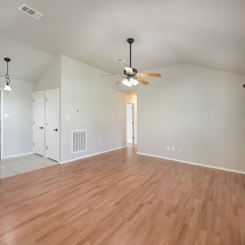 $2,100 | 108 Halawa Court, Bastrop, TX 78602