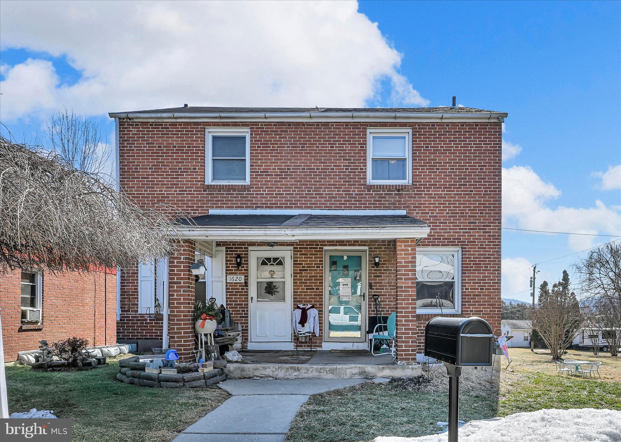 1622 Meade Street Reading, PA 19607 - Photo 8 of 51 Exterior Front