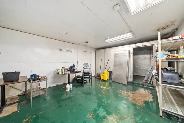 a view of an outdoor space