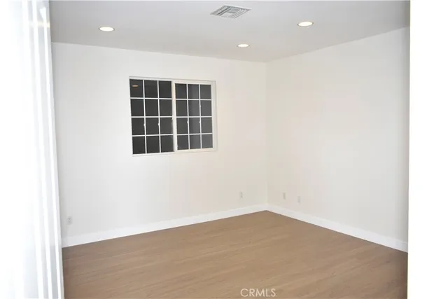 a view of a black and white wall