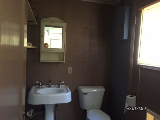 25215 Lodge Road Idyllwild, CA 92549 - Photo 14 of 19 1/2 BATH