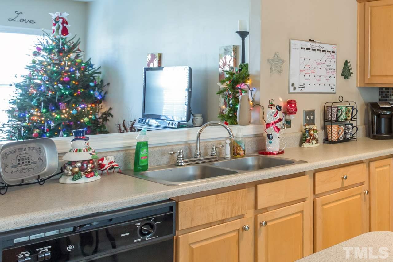 7234 Galon Glen Road Raleigh, NC 27613 - Photo 4 of 25