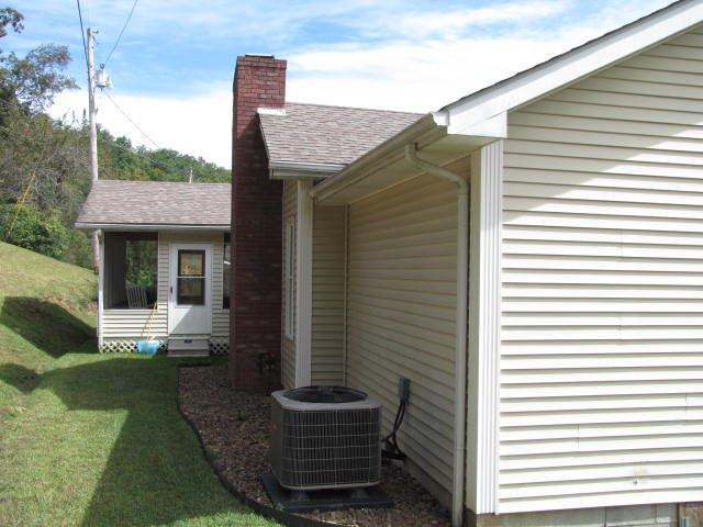 30 Middle Crk Road Manchester, KY 40962 - Photo 13 of 34 Photo 13