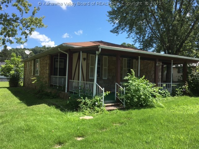 13 James Street Elkview, WV 25071 - Photo 2 of 12 Gallery Image 2